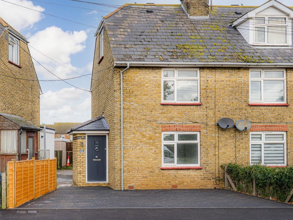 3 bed property for sale in Priory Place, Faversham ME13 Zoopla