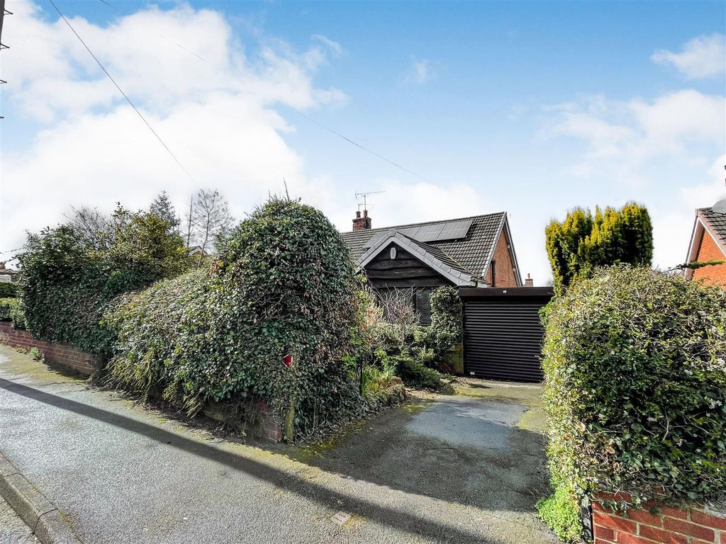 2 bed semidetached bungalow for sale in Woodlands Avenue, Cheddleton