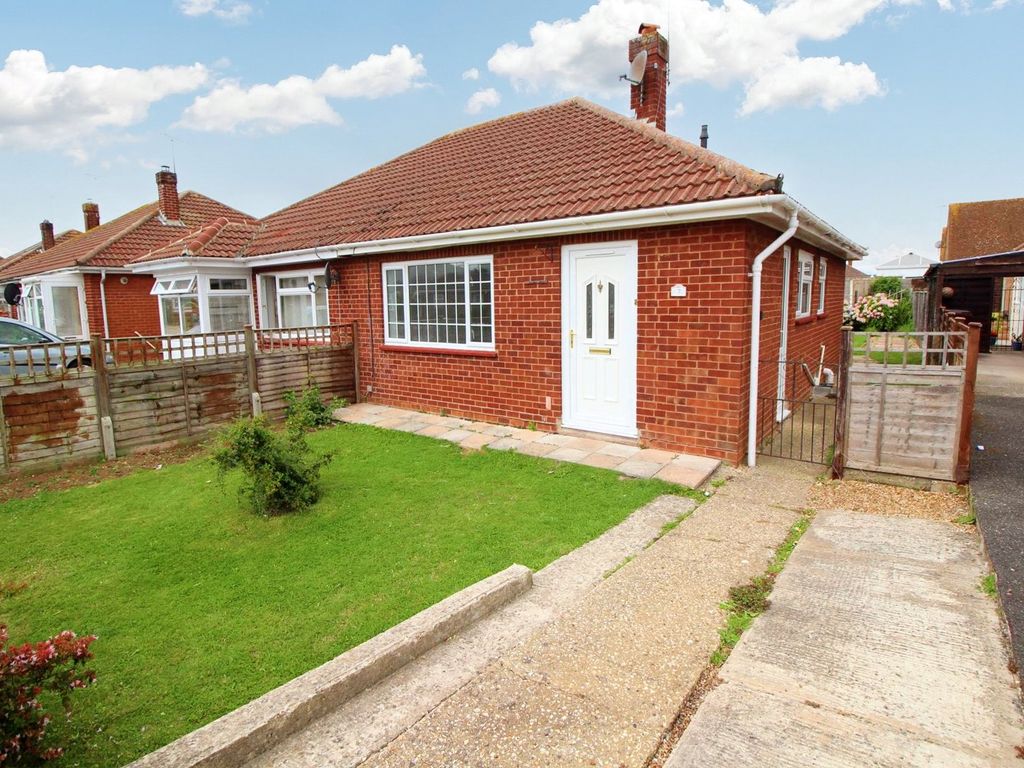 2 bed bungalow for sale in Greenwood Close, Bognor Regis, West Sussex