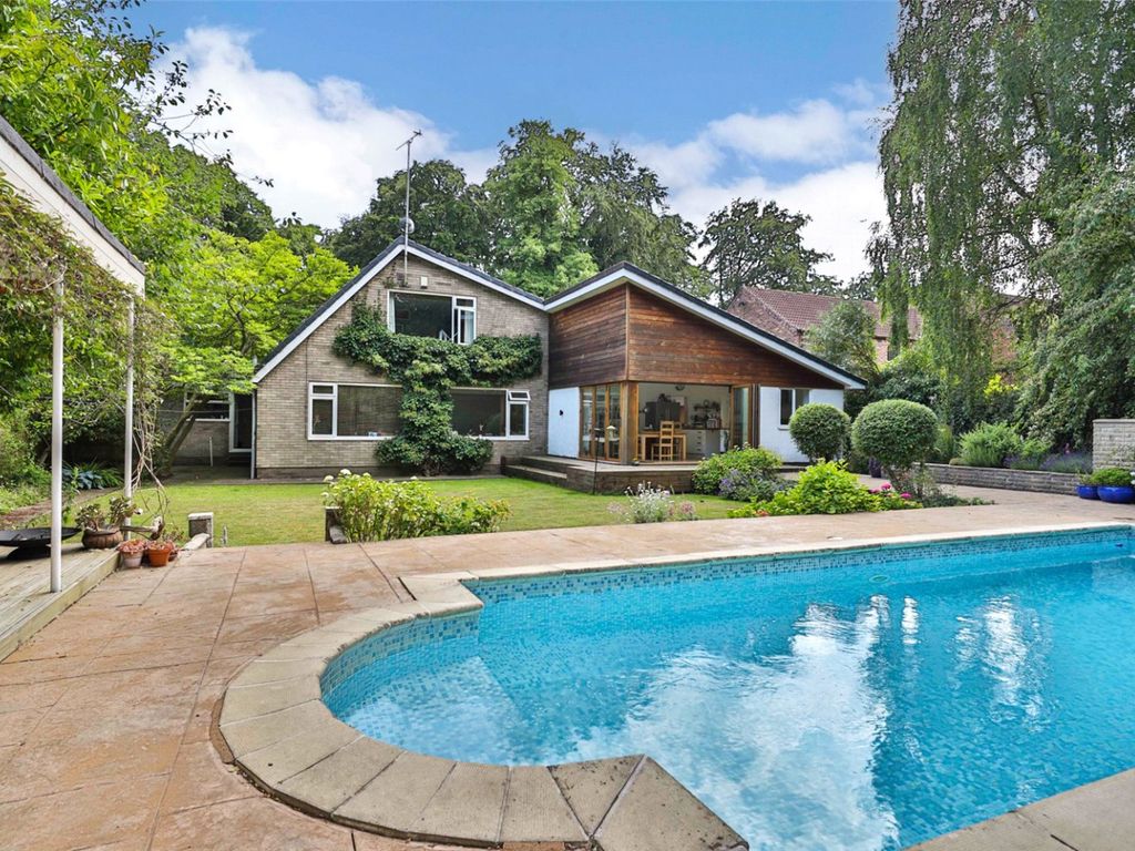 6 bed detached house for sale in Harland Way, Cottingham HU16, £695,000