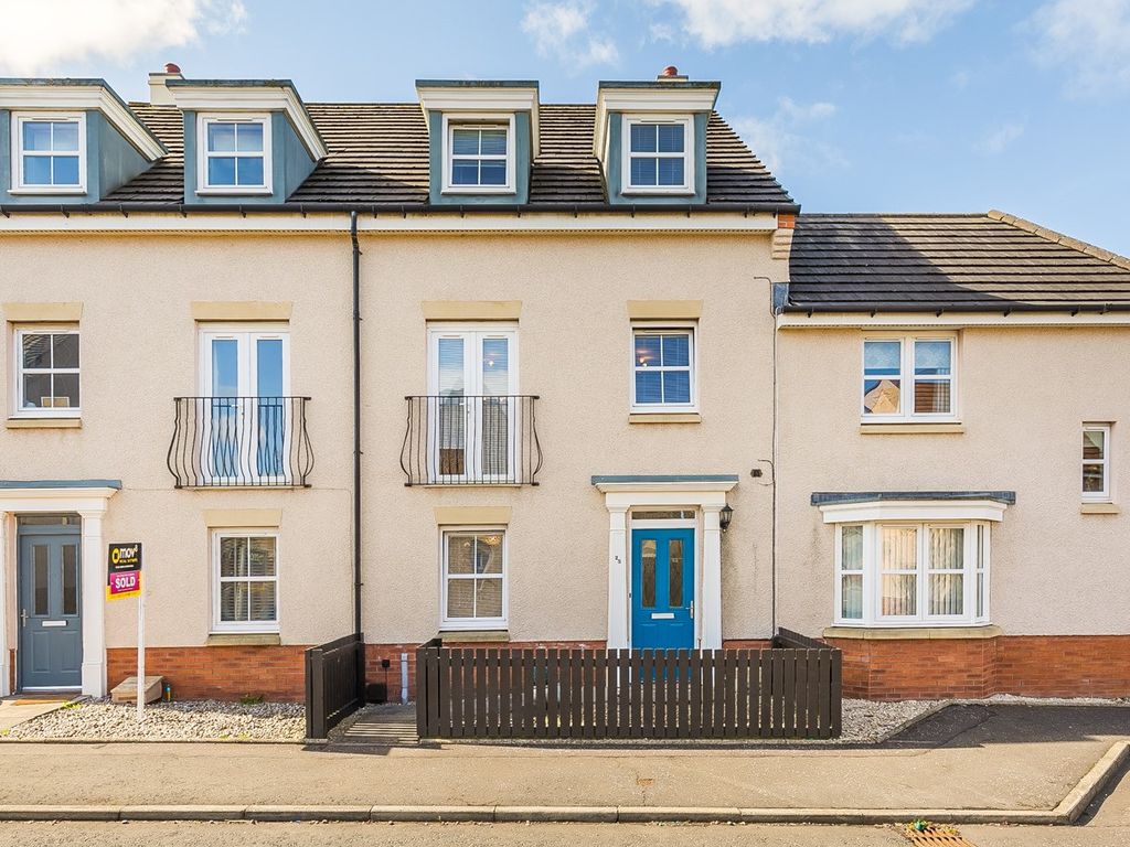 4 bed terraced house for sale in Park Gardens, Wallyford, Musselburgh