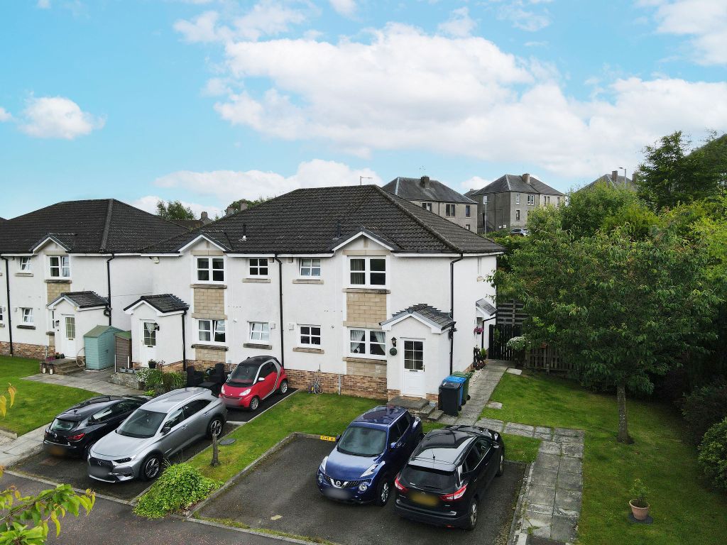 2 bed flat for sale in Hetherington Drive, Clackmannan FK10, £104,950