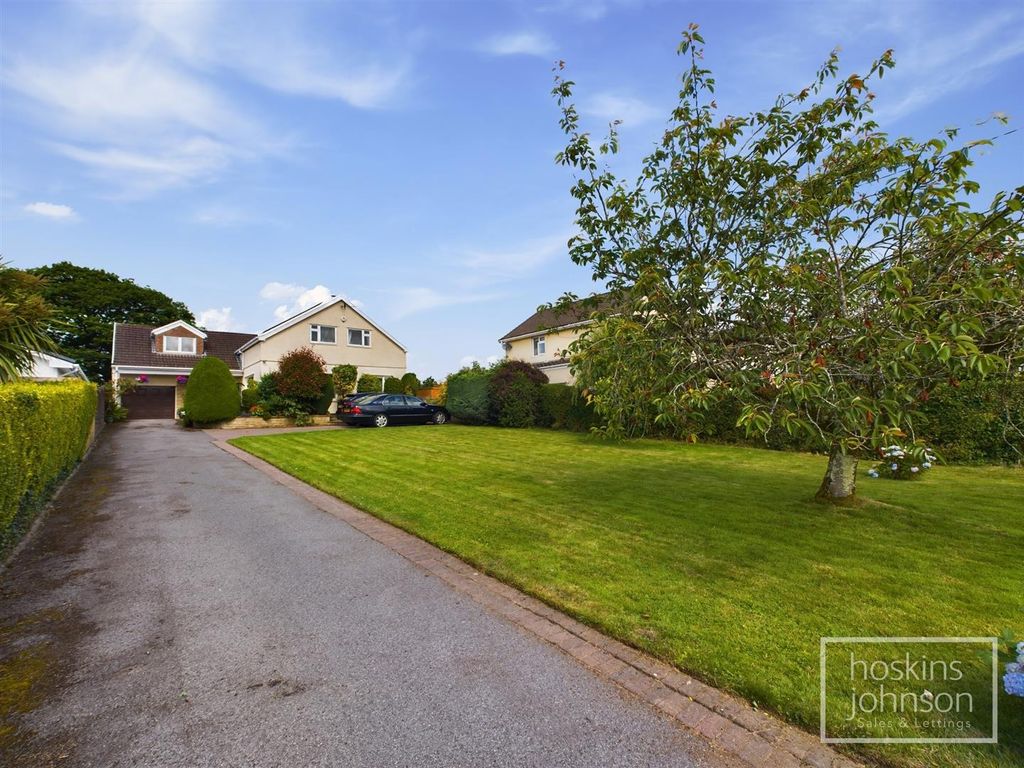 5 bed detached house for sale in Pentwyn Road, Quakers Yard, Treharris