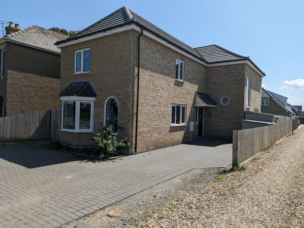 4 bed detached house for sale in Estover Road, March PE15, £350,000