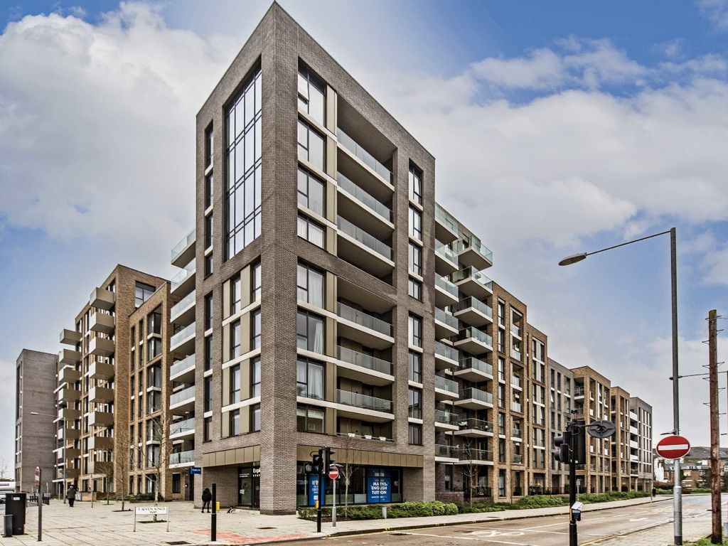 1 bed flat to rent in Queenshurst Square, Kingston Upon Thames KT2, £