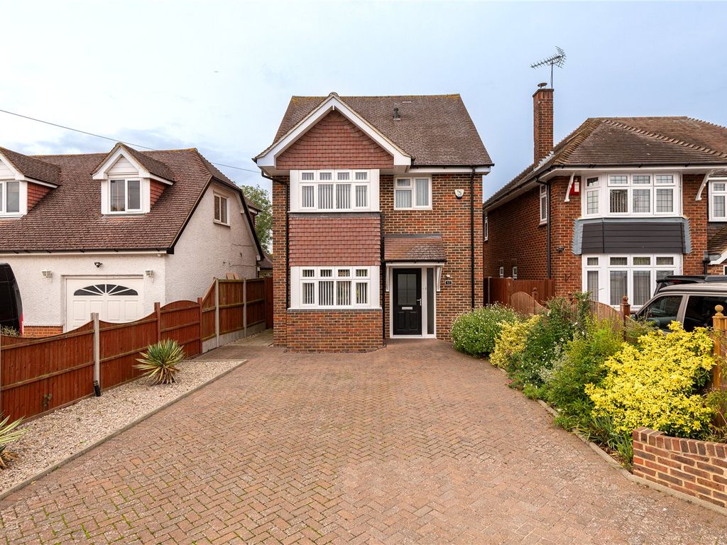 4 bed detached house for sale in Springvale, Gillingham, Kent ME8, £