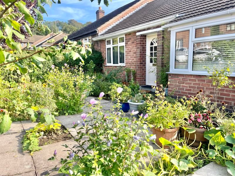 3 bed semidetached bungalow for sale in Temple Hill, Whitwick