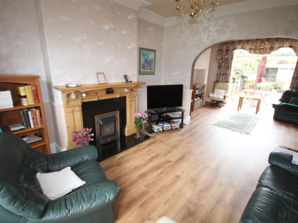 5 bed property for sale in Kings Road, Rhos On Sea, Colwyn Bay LL29
