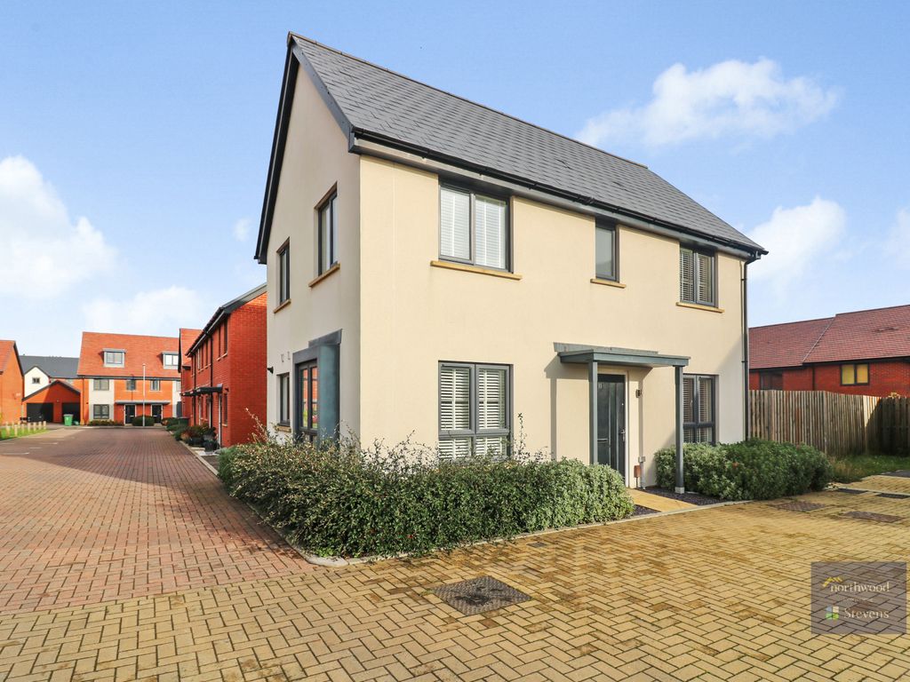 3 bed detached house for sale in 11 Burgoyne Way, Folkestone CT20, £
