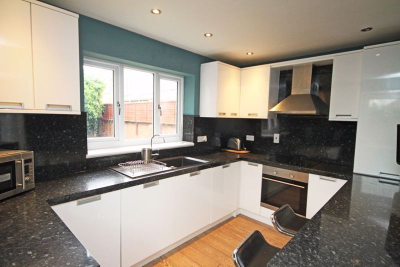 2 bed flat for sale in Isaacs Hill, Cleethorpes DN35 Zoopla
