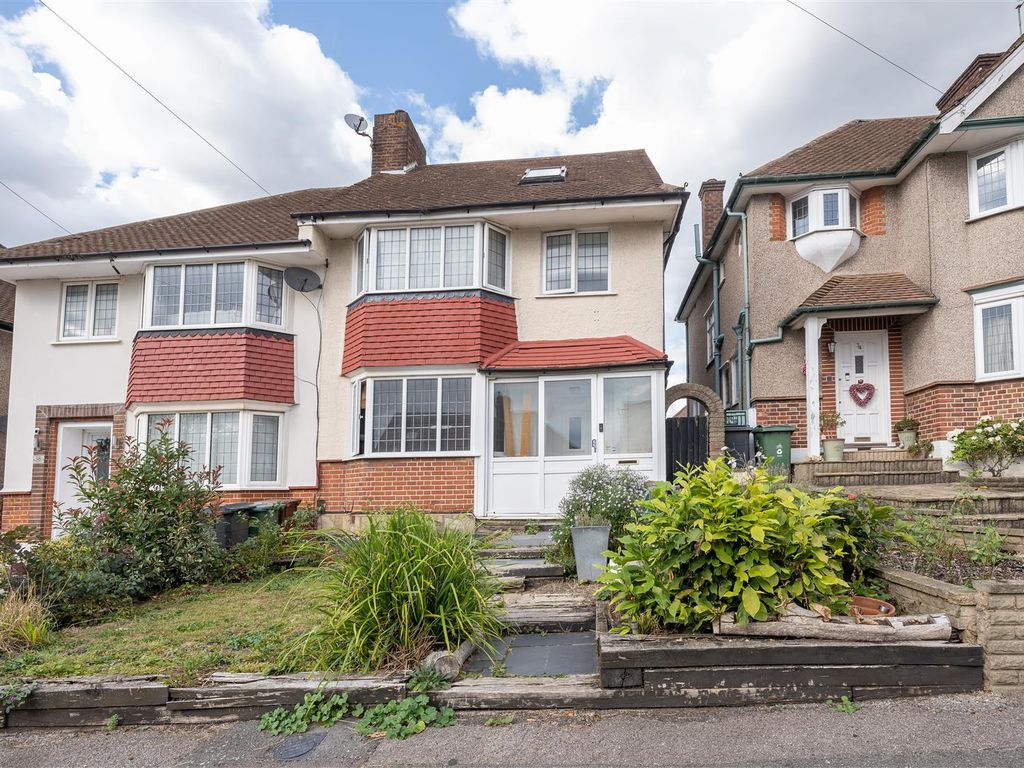 4 bed semidetached house for sale in Leadale Avenue, London E4, £600,000 Zoopla