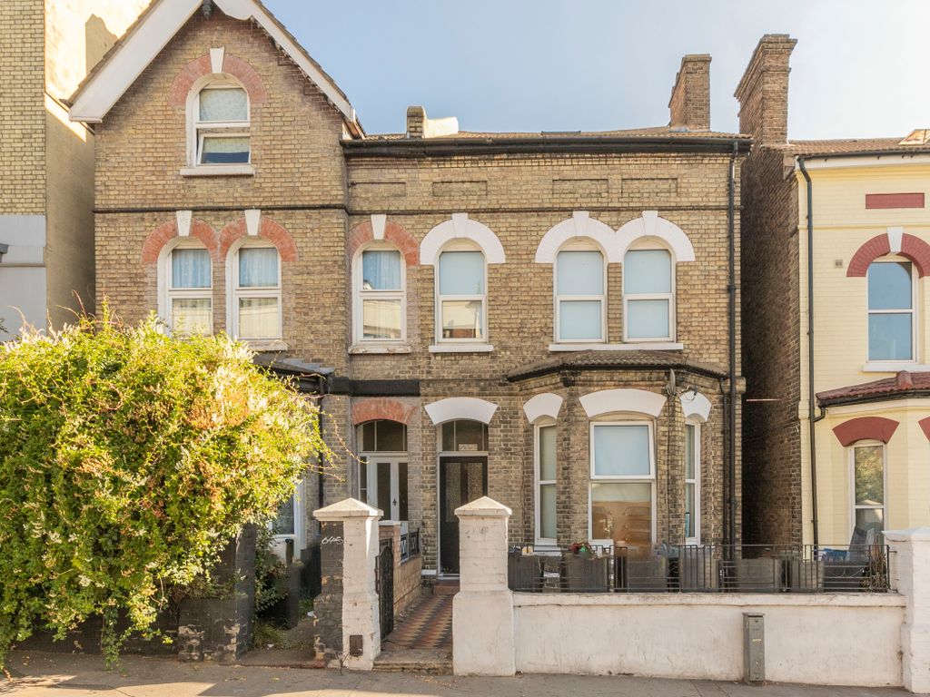 Block of flats for sale in South Norwood Hill, London SE25, £730,000