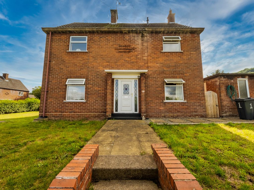 3 bed semidetached house for sale in Meadow Crescent, Caergwrle