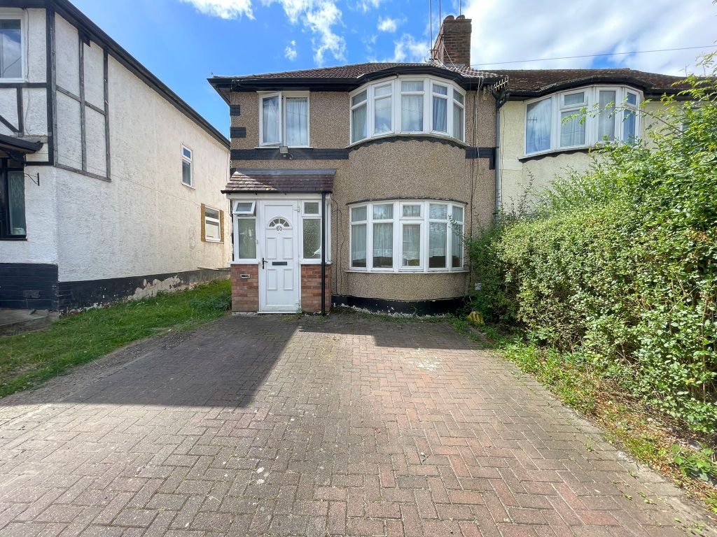 3 bed end terrace house to rent in Dudley Road, Harrow, Greater London