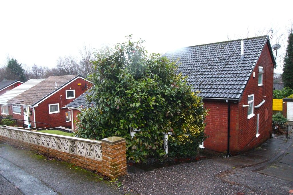 3 bed semidetached house to rent in Yorkdale, Oldham OL4, £1,100 pcm