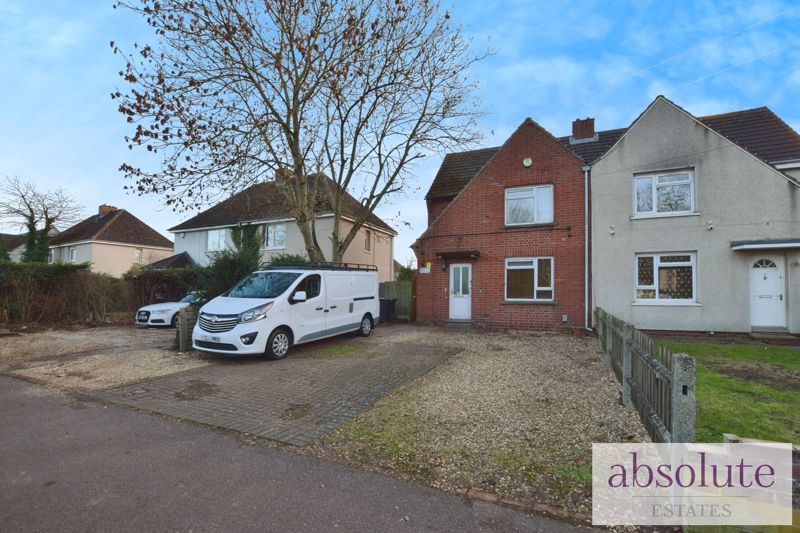 3 bed semidetached house for sale in Cardington Road, Bedford MK42, £