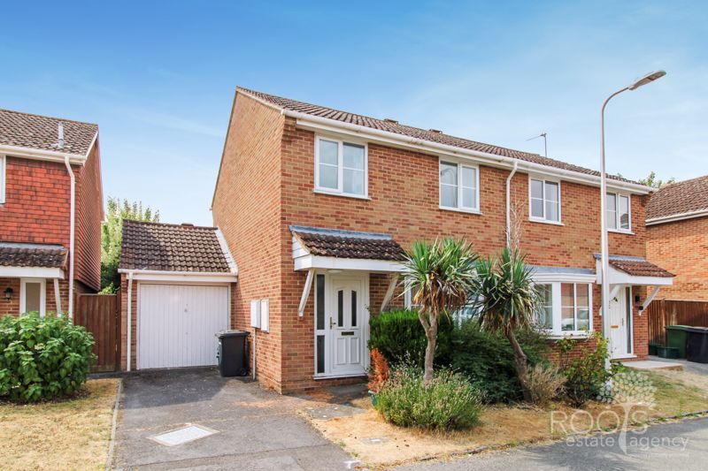 3 bed semidetached house for sale in Druce Way, Thatcham RG19 Zoopla