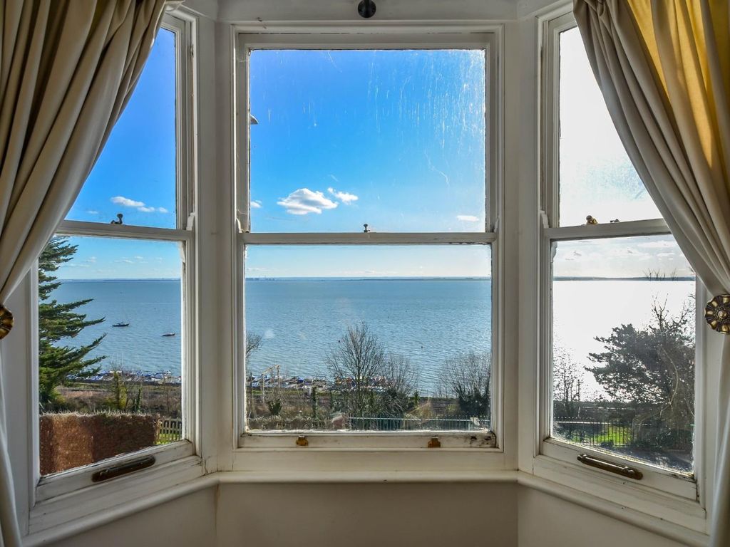 3 bed terraced house for sale in Cliff Parade, LeighOnSea SS9, £