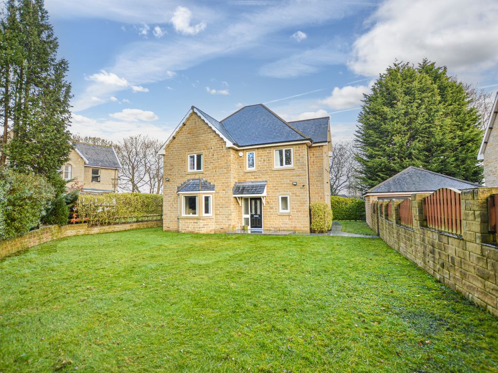 5 bed detached house for sale in Snelsins Road, Cleckheaton BD19, £