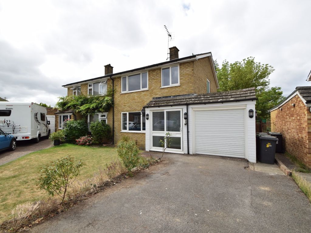 3 bed semidetached house to rent in St. Peters Road, Ditton, Aylesford