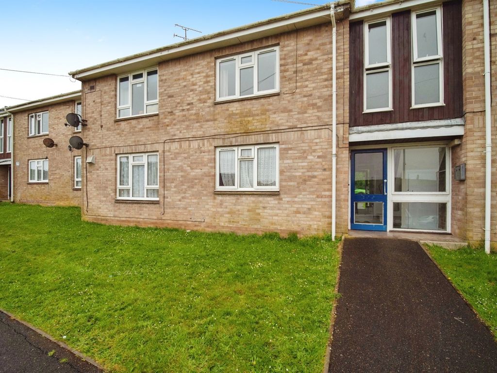 2 bed flat for sale in Rockhampton Close, Weymouth DT3, £200,000 Zoopla