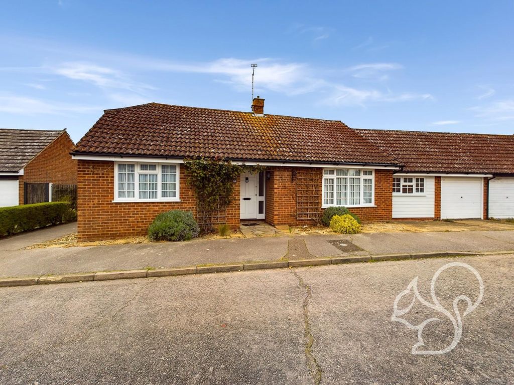 2 bed bungalow to rent in Spruce Close, West Mersea, Colchester CO5