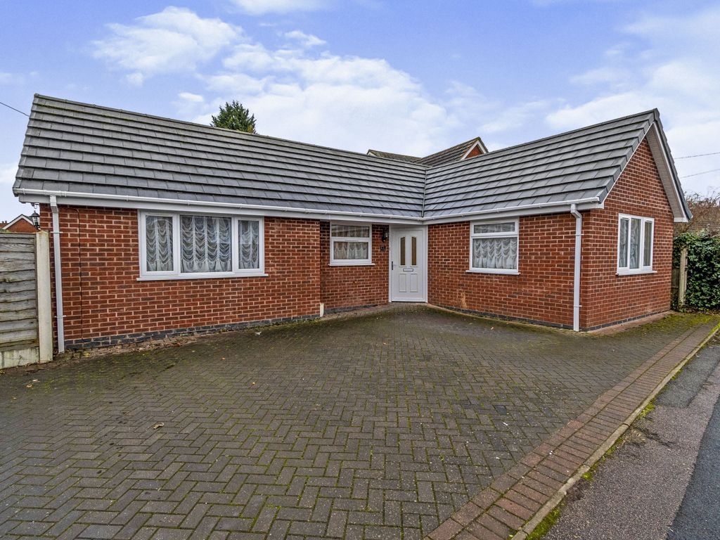 2 bed bungalow for sale in School Road, Norton Canes, Cannock, Staffordshire WS11, £190,000 Zoopla