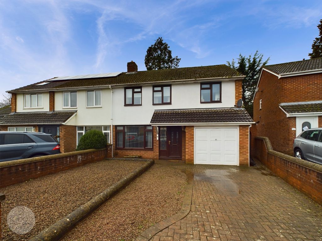 3 bed semidetached house for sale in Poole Close, Hereford HR2, £