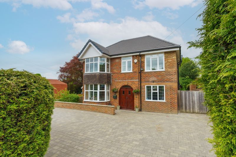 4 bed detached house for sale in Hamilton Road, High HP13 Zoopla