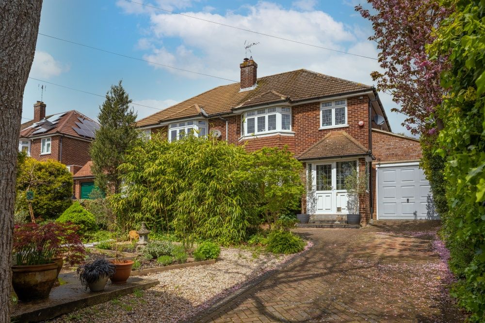 4 bed semidetached house for sale in Bedford Avenue, Little Chalfont, Amersham HP6 Zoopla
