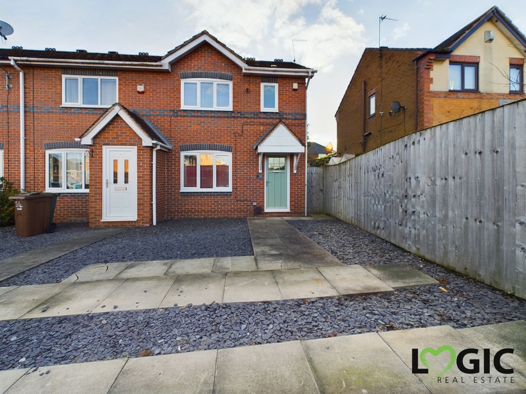 3 bed end terrace house for sale in Tennyson Way, Pontefract, West
