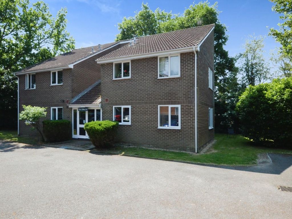 1 bed flat for sale in Itchen Avenue, Eastleigh SO50, £