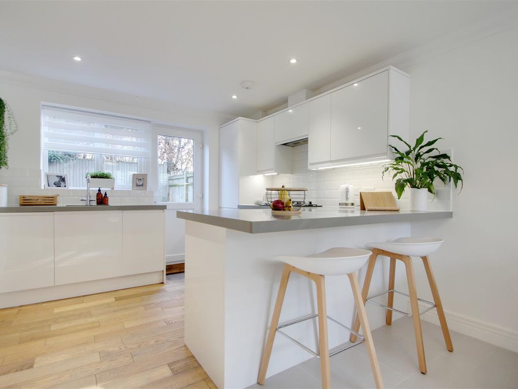 3 bed property for sale in Mulberry Gardens, GoringBySea, Worthing