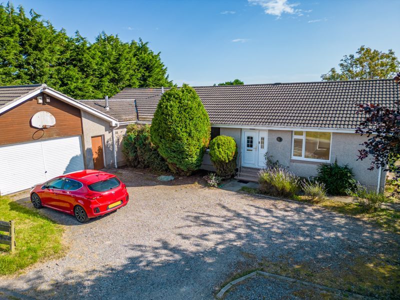 4 bed detached bungalow for sale in Banchory Devenick, Aberdeen AB12, £