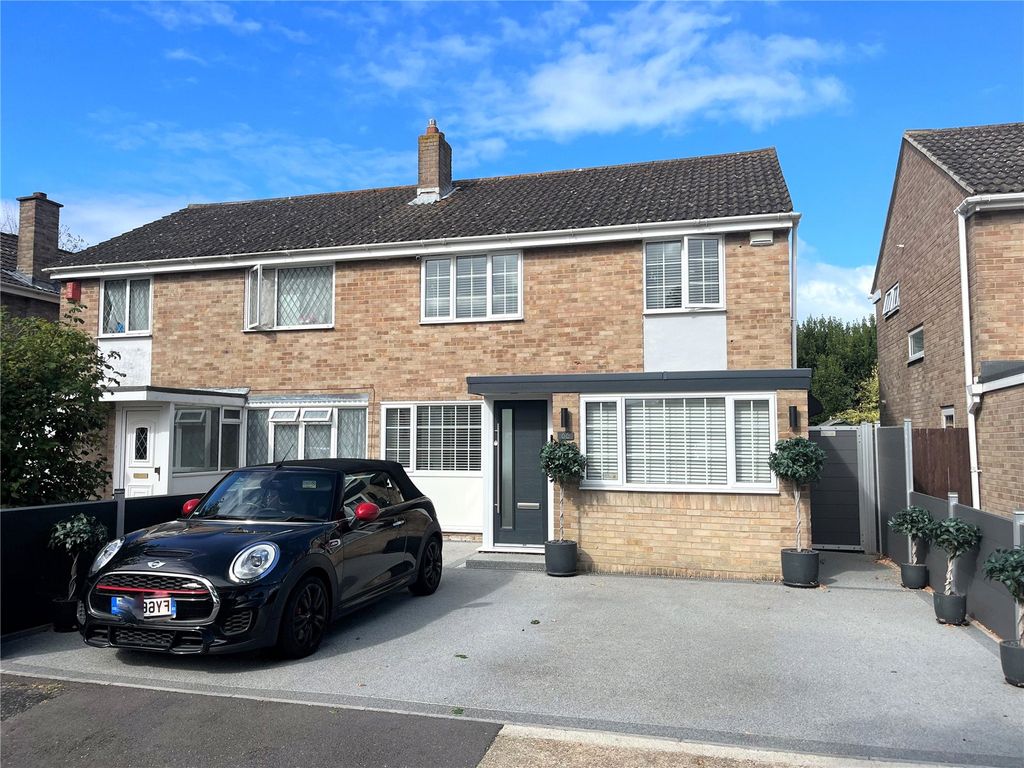 3 bed semidetached house for sale in Haselworth Drive, Alverstoke
