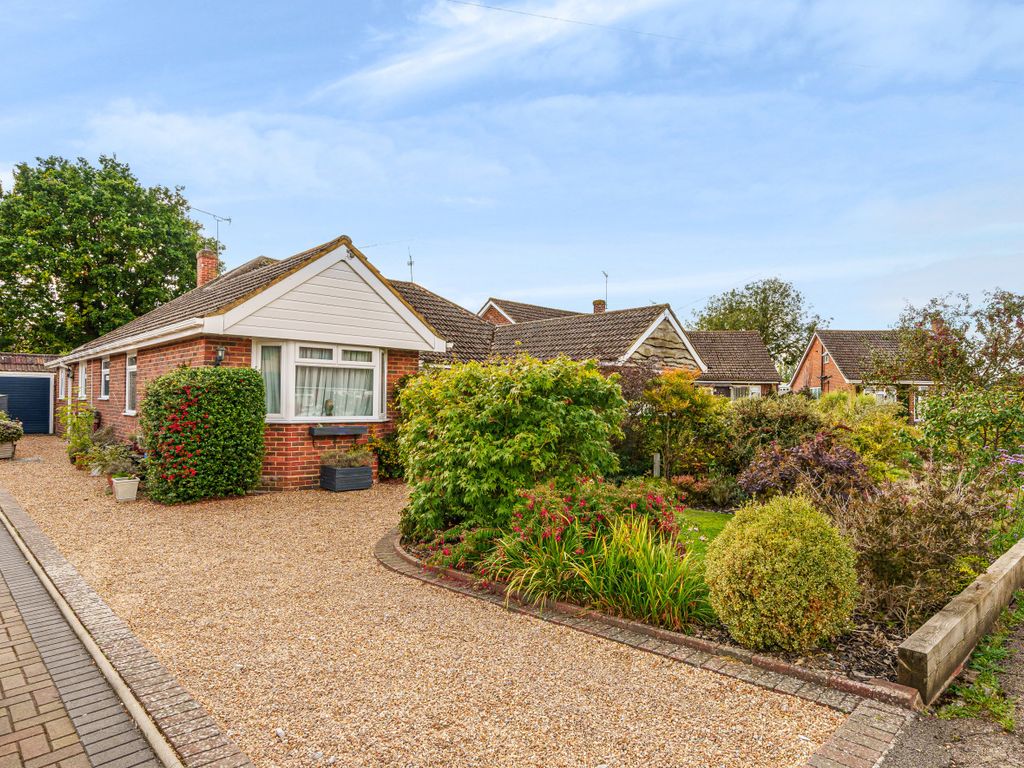 3 bed bungalow for sale in Quakers Way, Fairlands, Guildford, Surrey