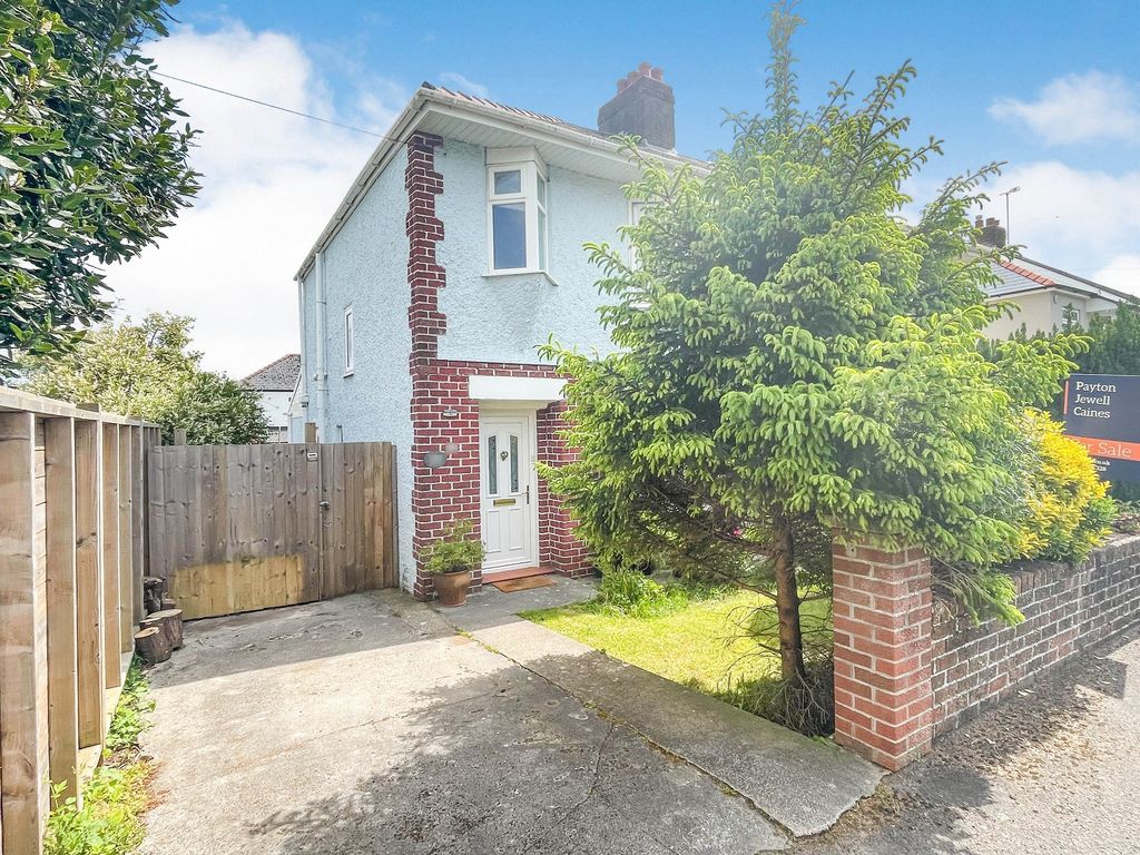 3 bed semidetached house for sale in Priory Gardens, Bridgend
