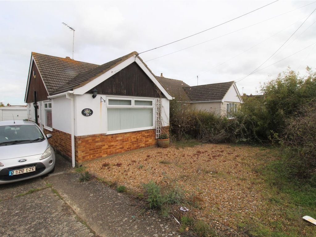 2 bed semidetached bungalow for sale in Sanspareil Avenue, Minster On