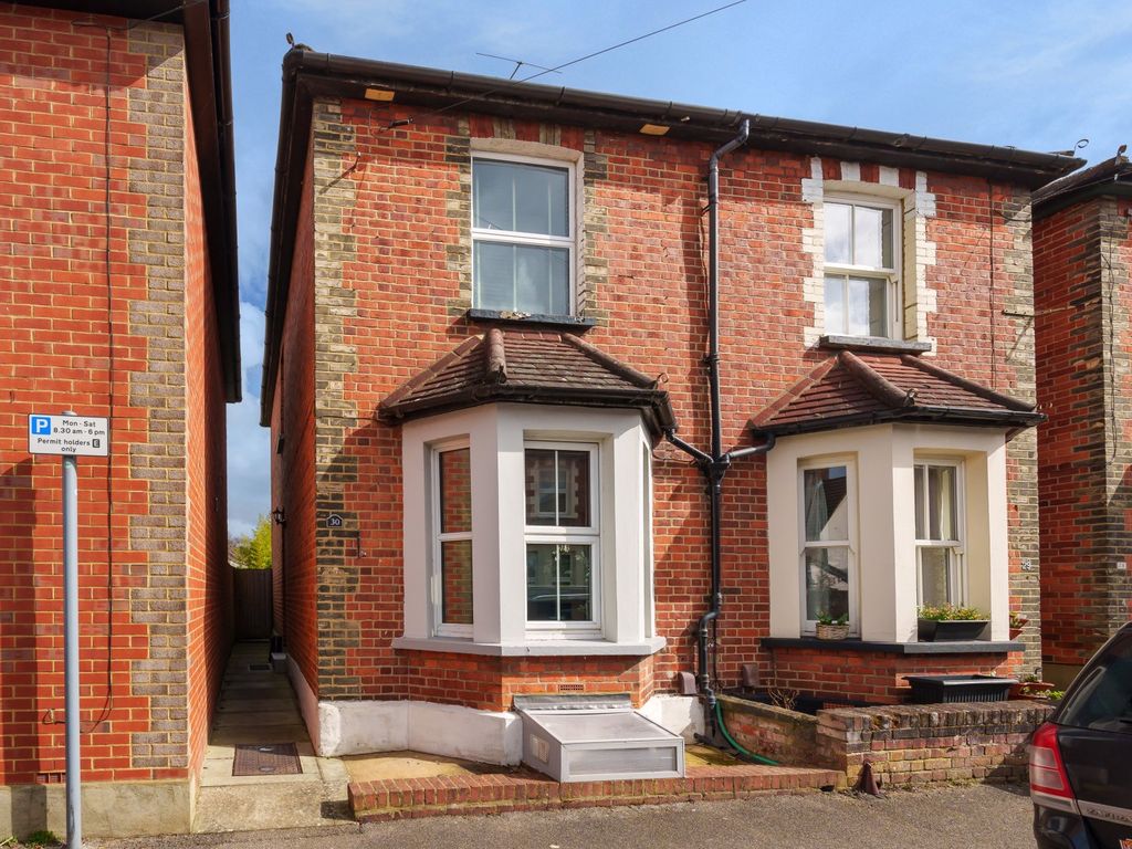 2 bed semidetached house for sale in Sycamore Road, Guildford GU1 Zoopla