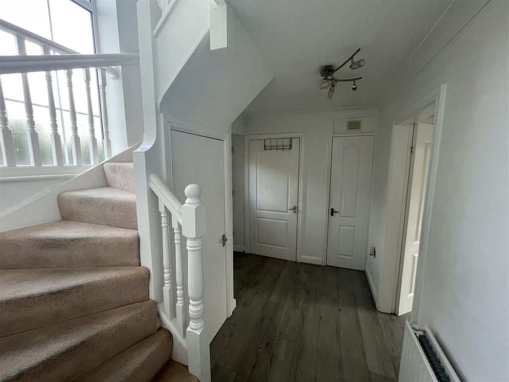 3 bed property for sale in Wembley Close, Stockport SK3 Zoopla