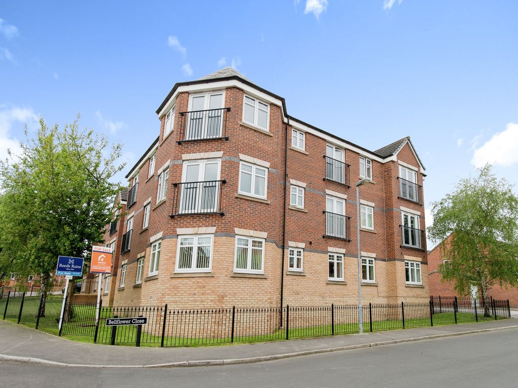 2 bed flat for sale in Bellflower Close, Castleford, West Yorkshire