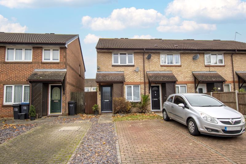 2 bed end terrace house for sale in Davies Close, Croydon CR0, £350,000