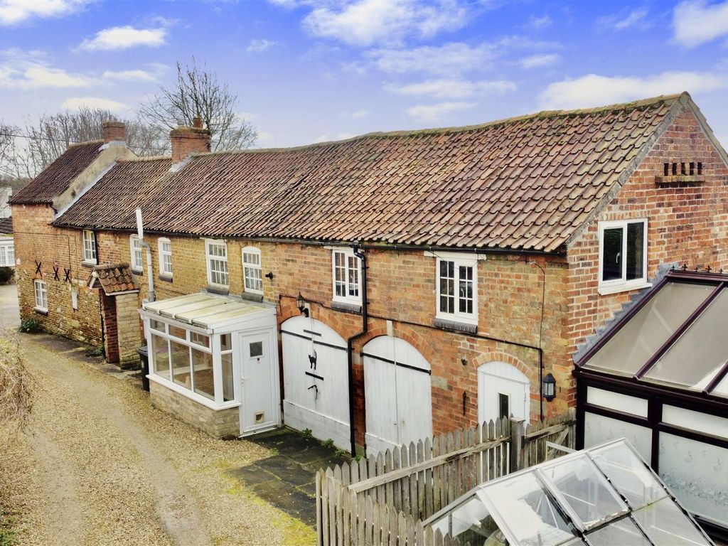 4 bed detached house for sale in High Street, Caythorpe, Grantham NG32, £400,000 Zoopla
