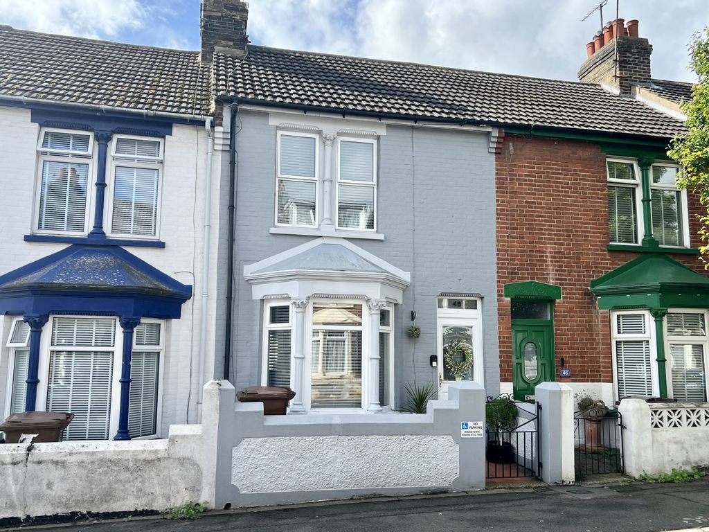 3 bed terraced house for sale in Cavendish Avenue, Gillingham ME7, £