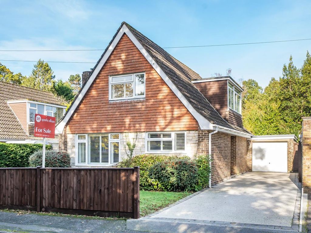 3 bed detached house for sale in Drive, Hiltingbury, Chandlers