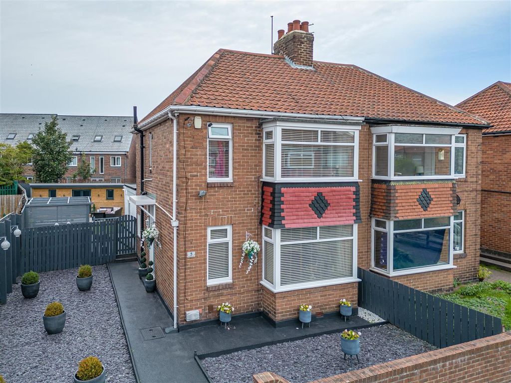 3 bed semidetached house for sale in Radcliffe Place, North Fenham