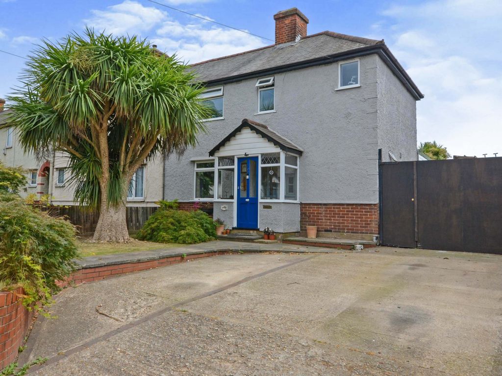 3 bed end terrace house for sale in Carterhatch Lane, Enfield EN1 Zoopla