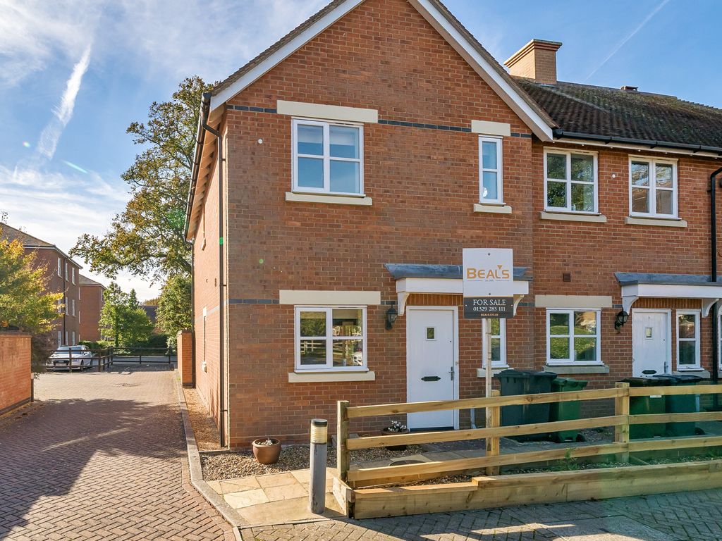 3 bed end terrace house for sale in Lesser Horseshoe Close, Knowle