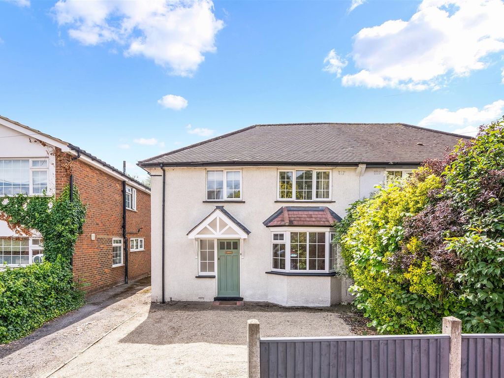 3 bed semidetached house for sale in Manor Green Road, Epsom KT19, £