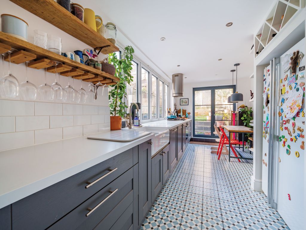3 bed terraced house for sale in Corbyn Street, London N4, £1,150,000 Zoopla
